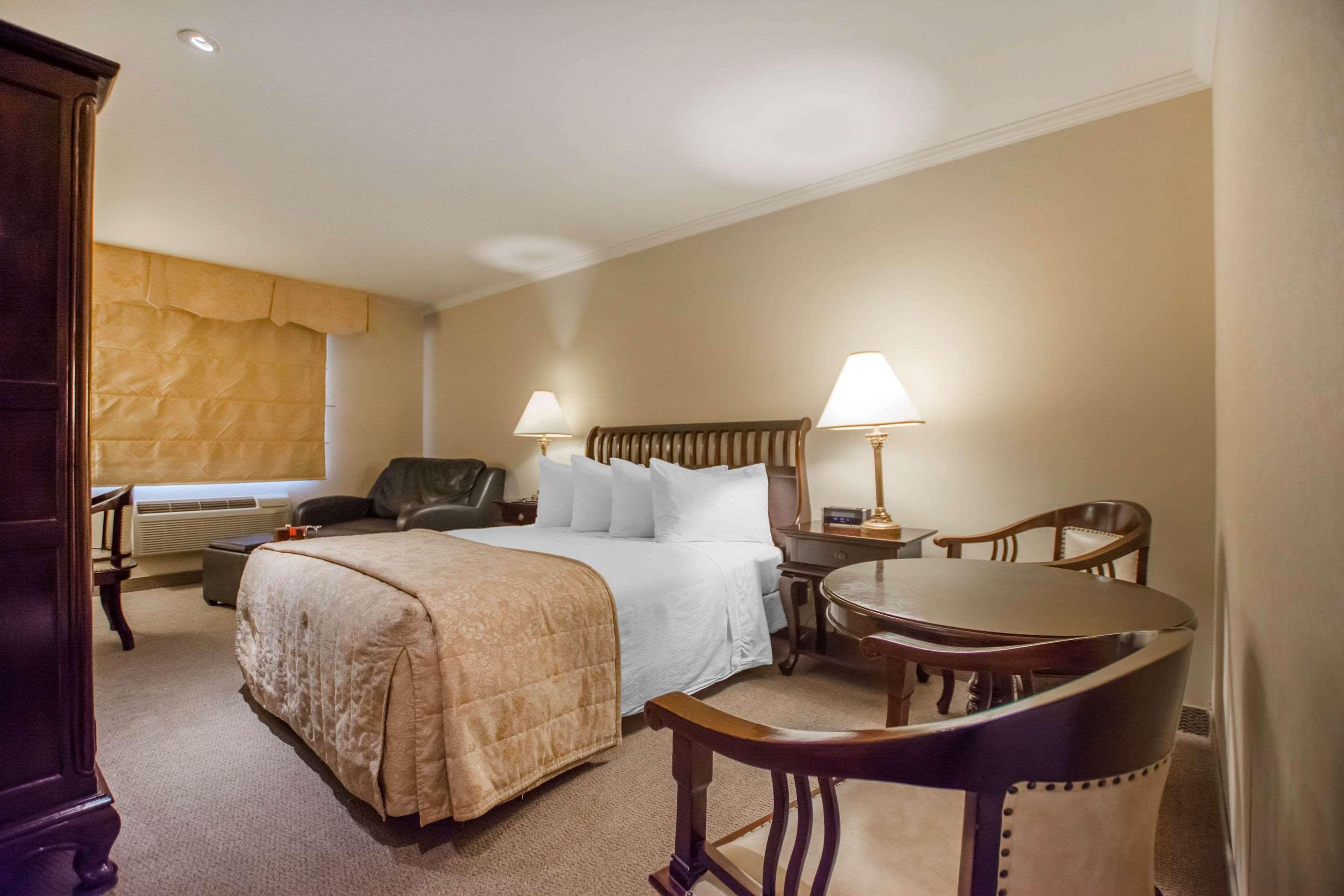 St Christophe Hotel & Spa, Ascend Hotel Collection Granby Esterno foto