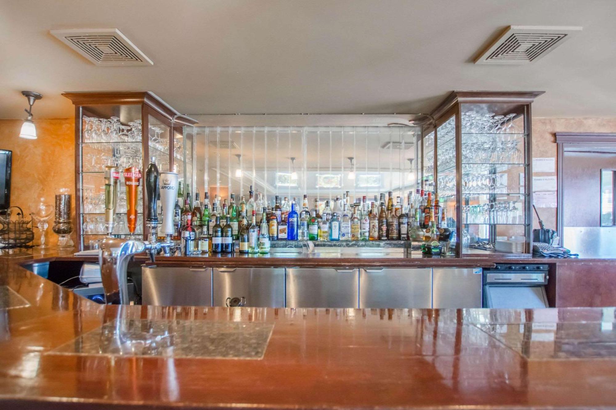 St Christophe Hotel & Spa, Ascend Hotel Collection Granby Esterno foto