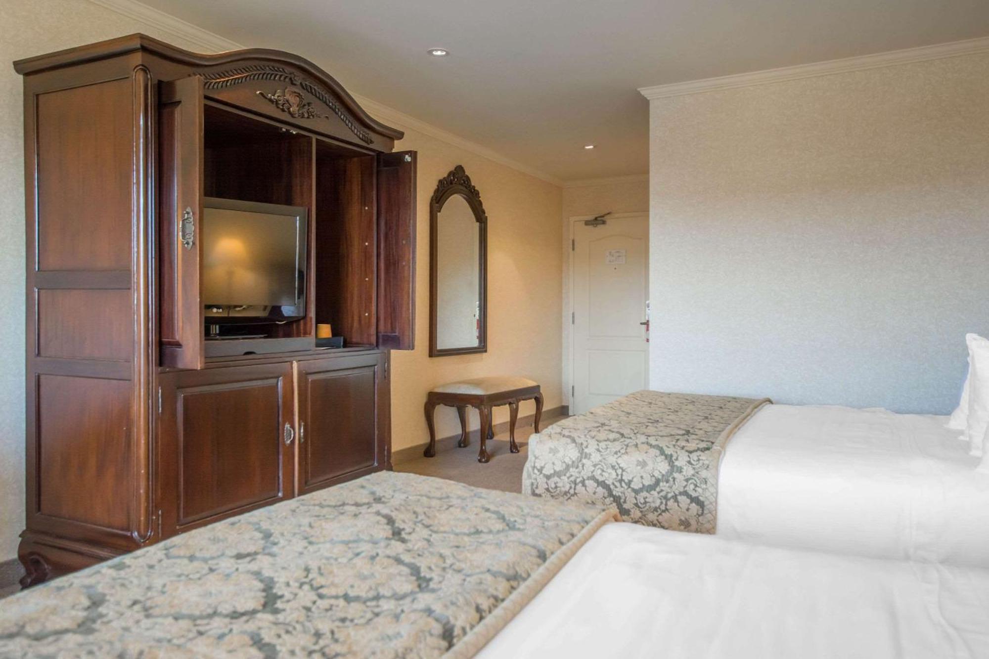 St Christophe Hotel & Spa, Ascend Hotel Collection Granby Esterno foto